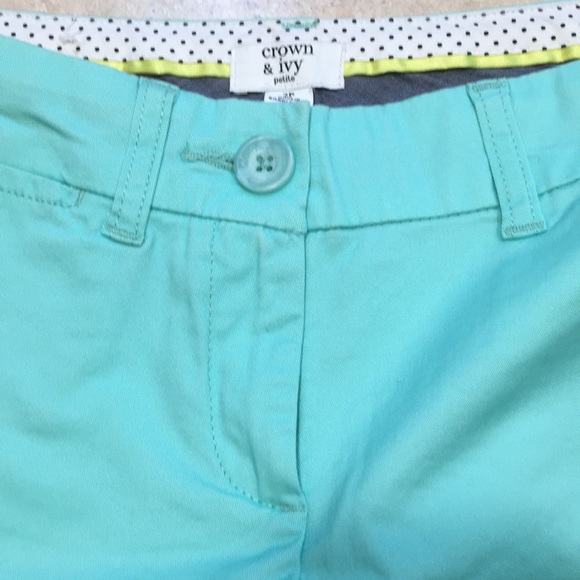 Crown & Ivy Short Size 2P - Picture 4 of 7